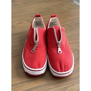AJ Valenci Built For Comfort NWT Women's Red Canvas Zip Top Sneaker Size 5 1/2 M